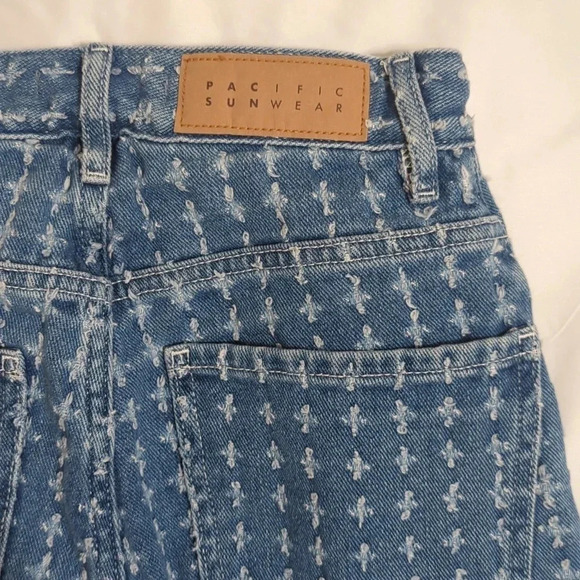 PacSun Distressed Dad Jeans, Color Medium Blue Size 23 - Picture 12 of 16